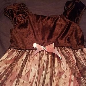 A kids girl dress